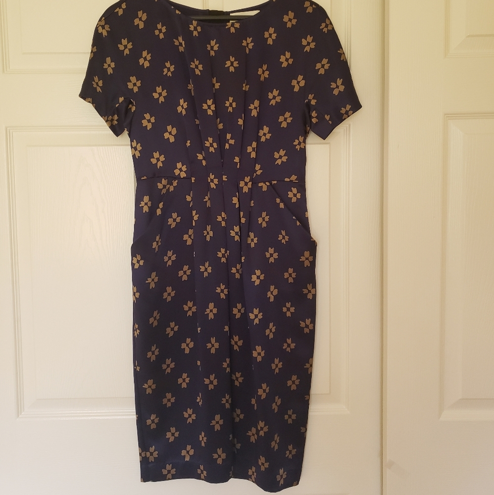 Dress - Picture 4 of 4